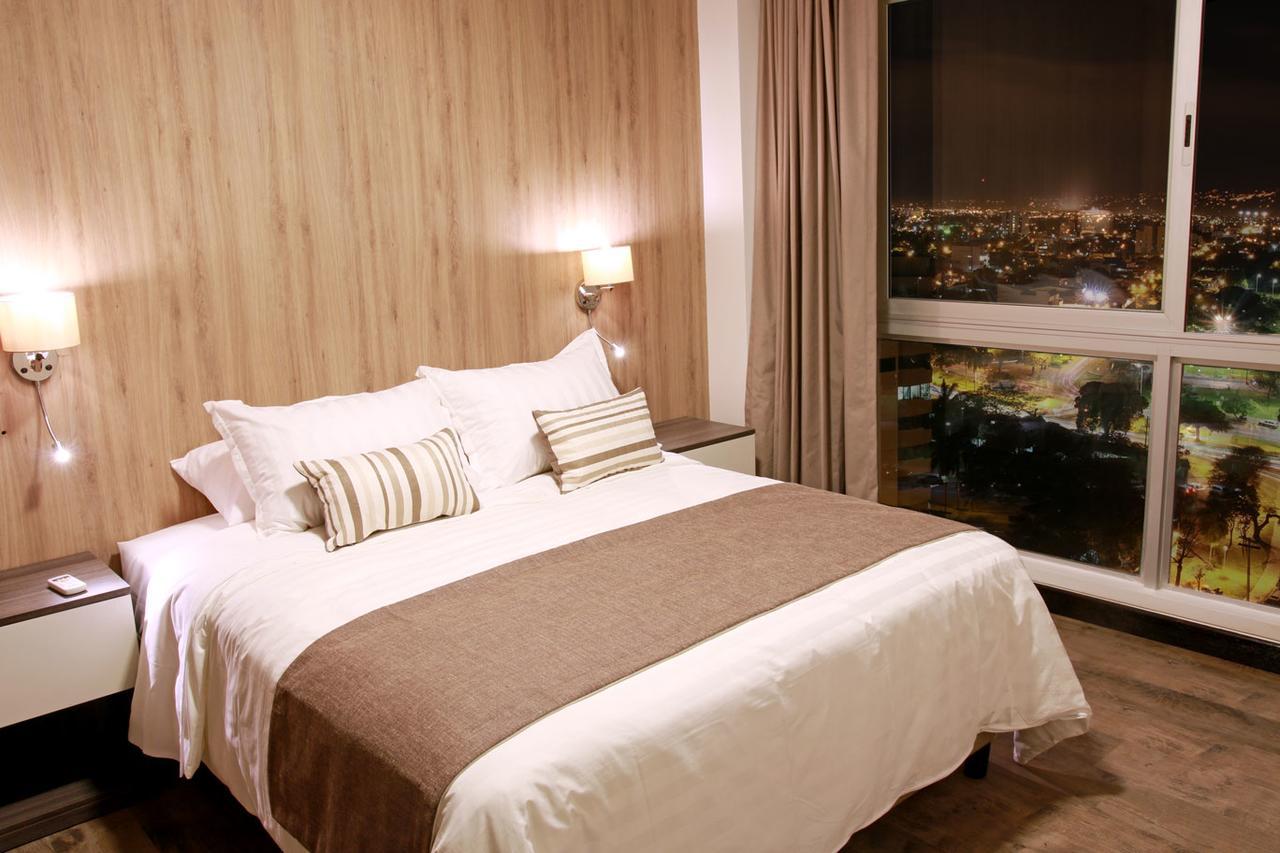 Urban Suites Apart Hotel 산타 크루즈 드 라 시에라 외부 사진